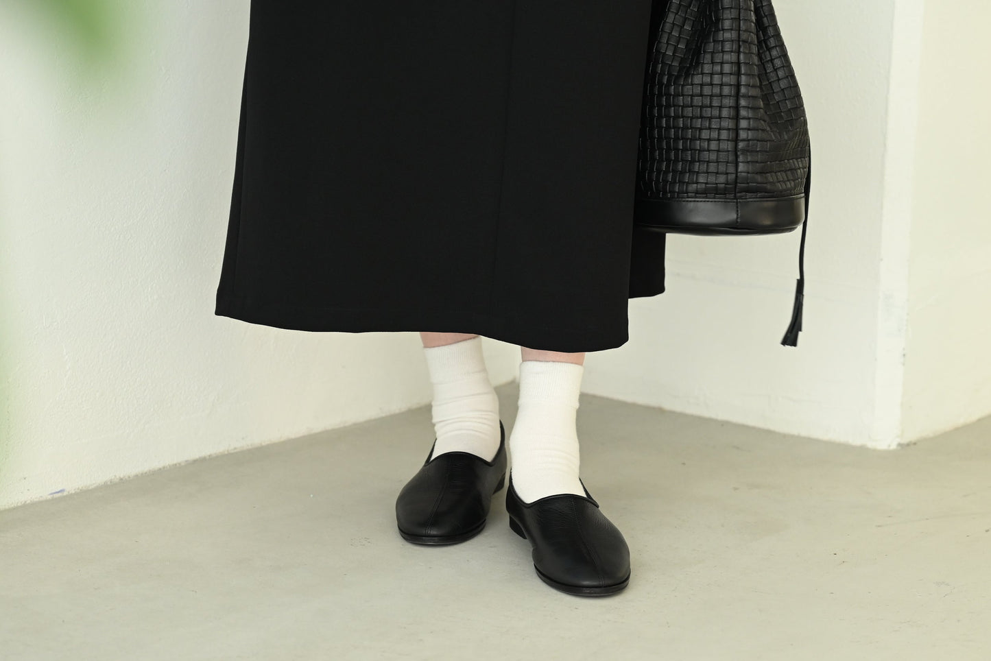 撥水レザーのやわらかスフレシューズ
