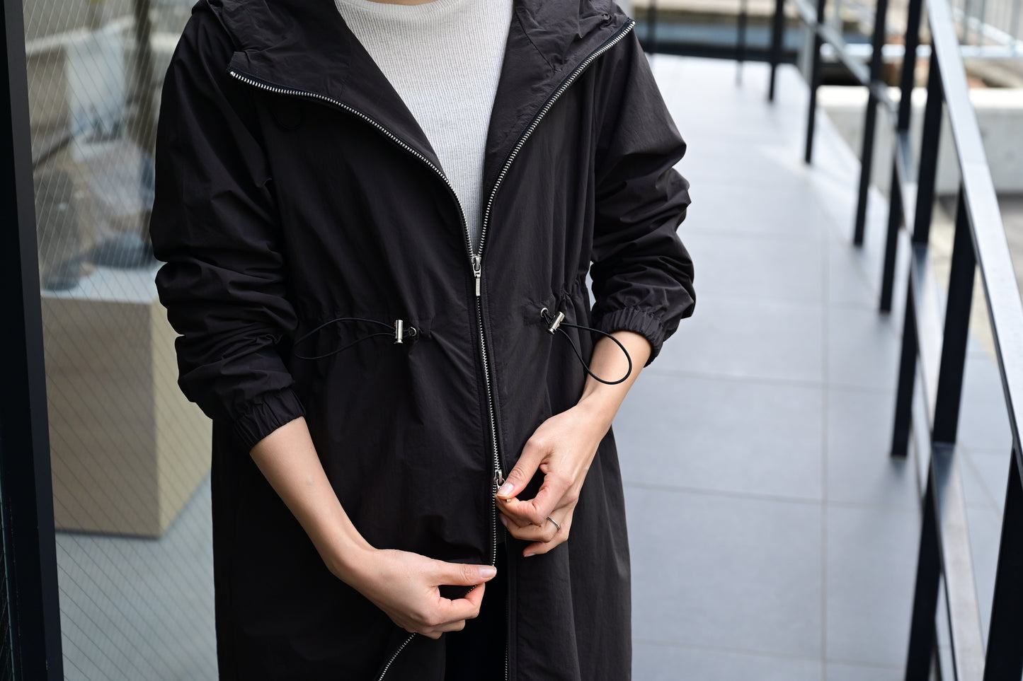 撥水素材のダブルジップコート