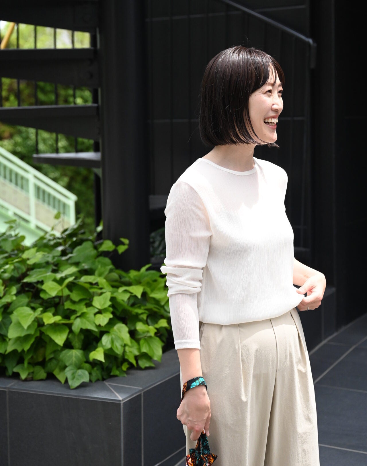 シアー素材の長袖プルオーバー - OURHOME