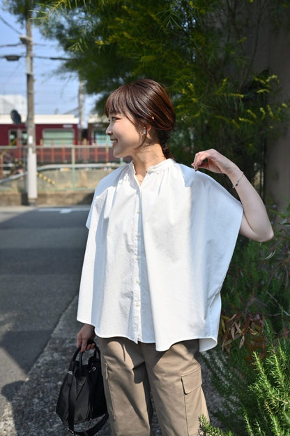 サラッと涼しい二の腕すっきりブラウス