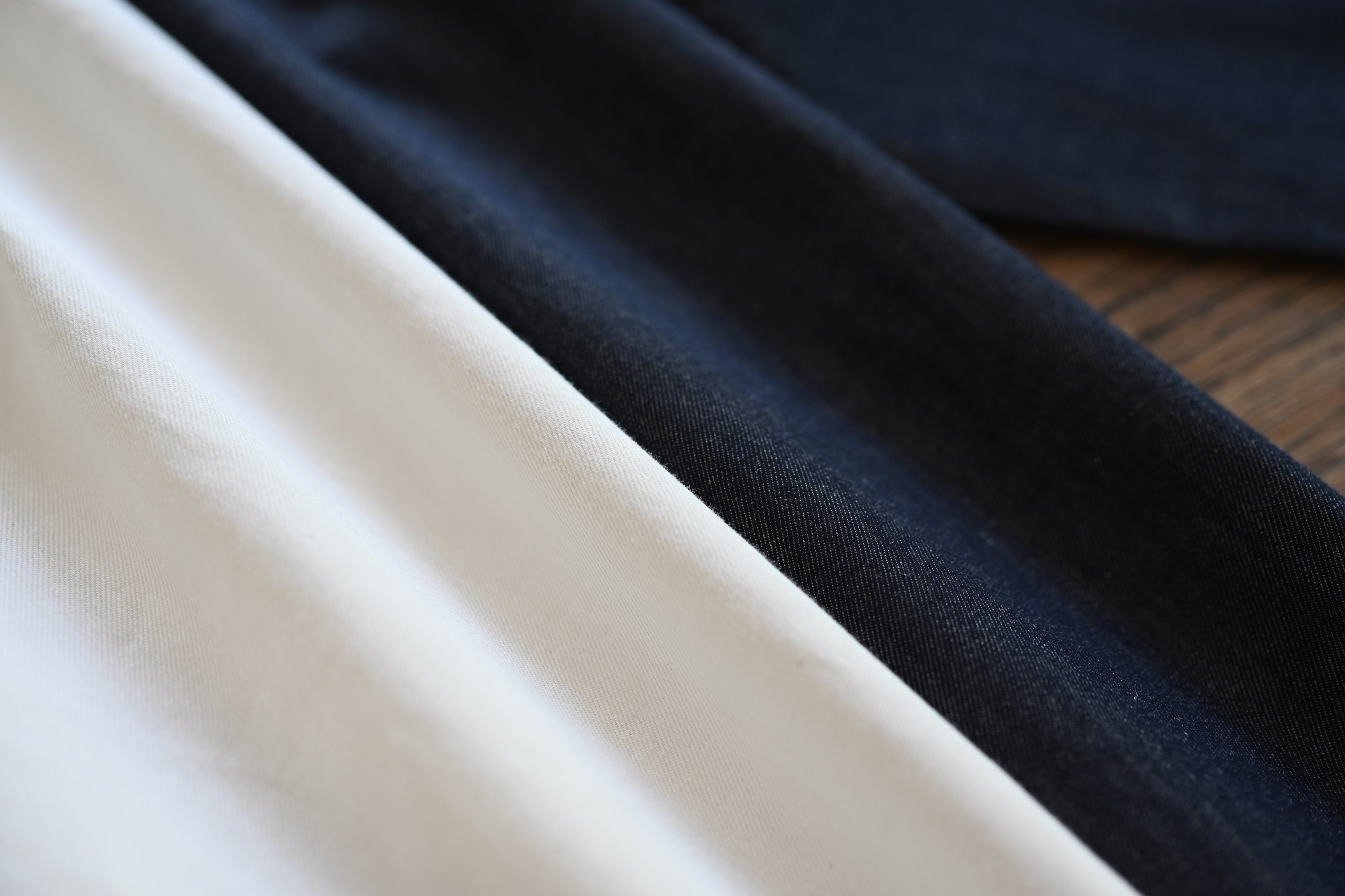 our 播州織のフリルブラウス オフホワイト 播州織のフリルブラウス