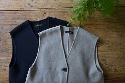 上質素材のあったかウールベスト