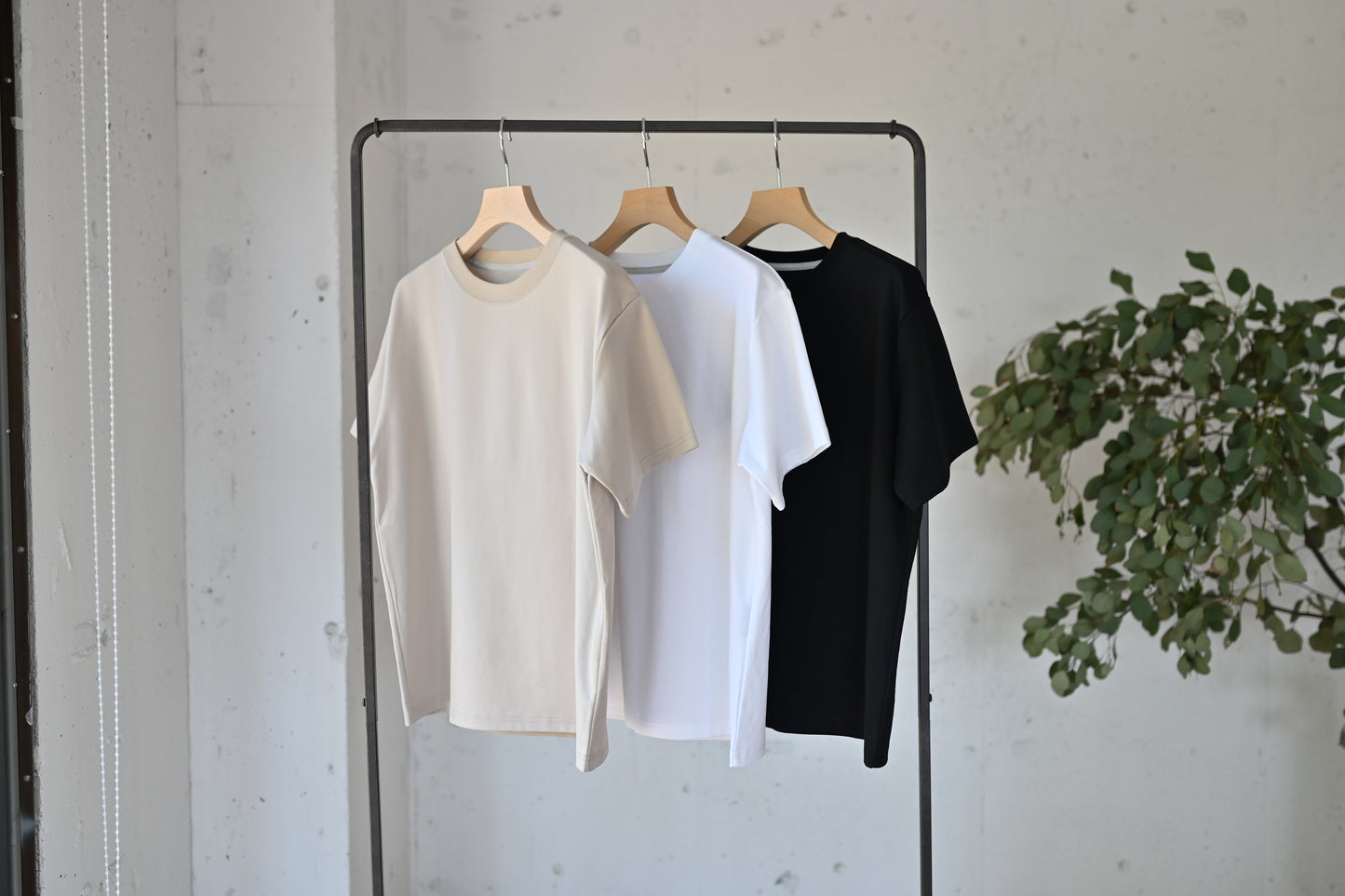 綿100%きれいめ半袖Tシャツ