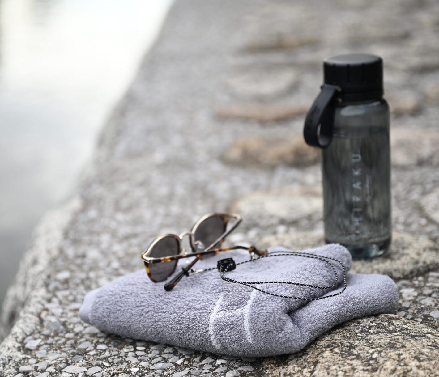 軽量ダイニーマのめがねストラップ（防水）