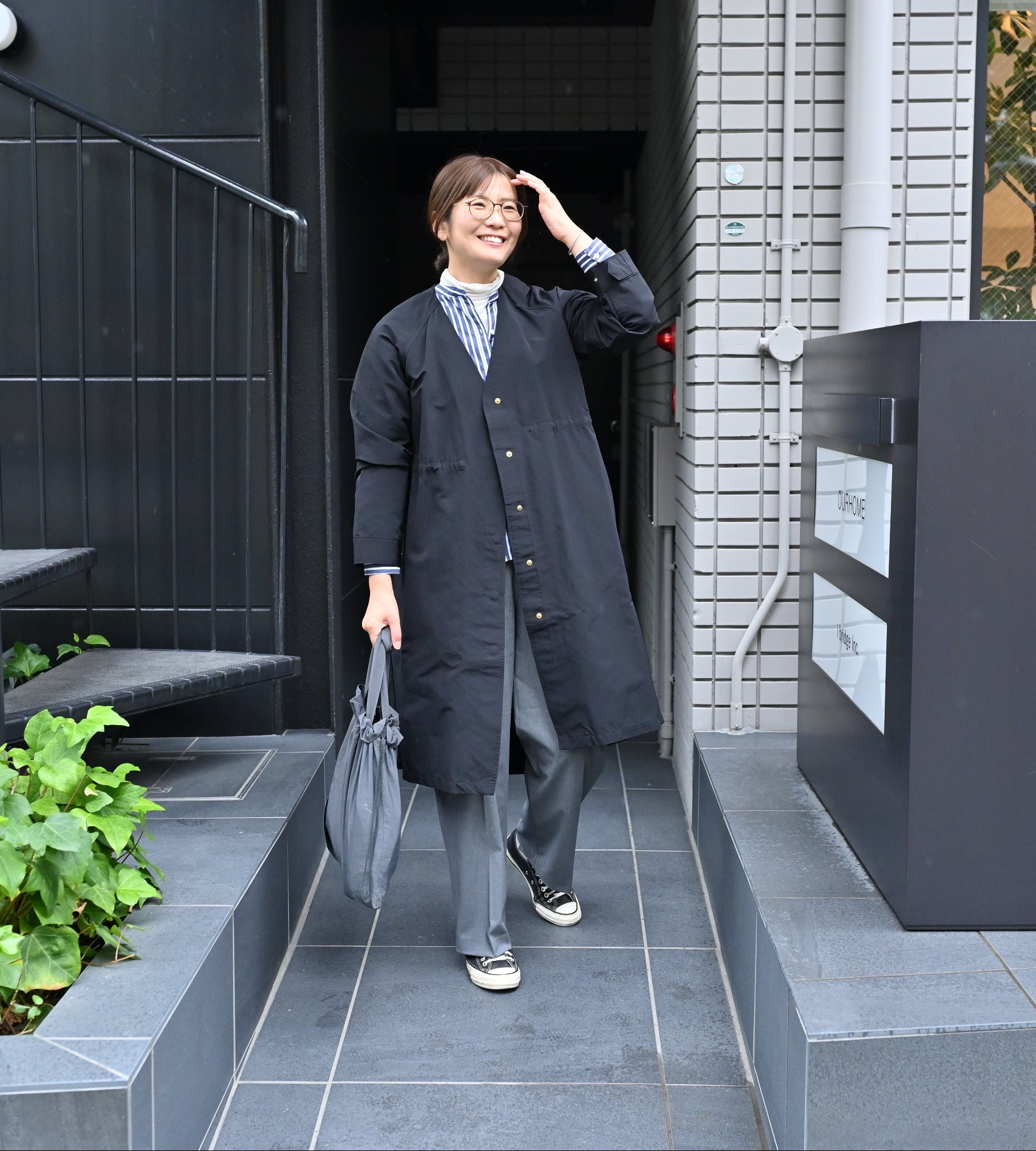 頼れるノーカラーコート - OURHOME