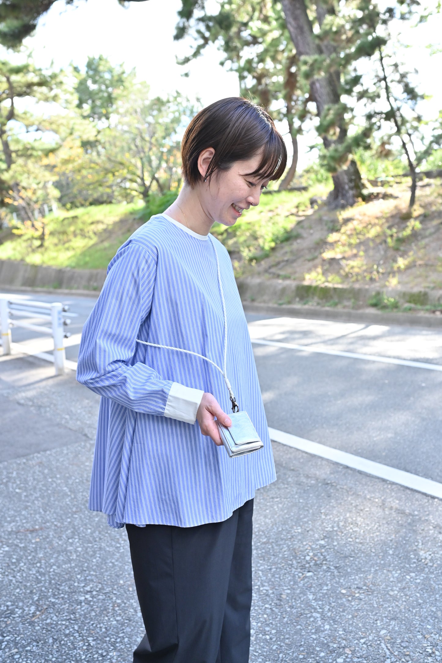 三つ折りレザー財布