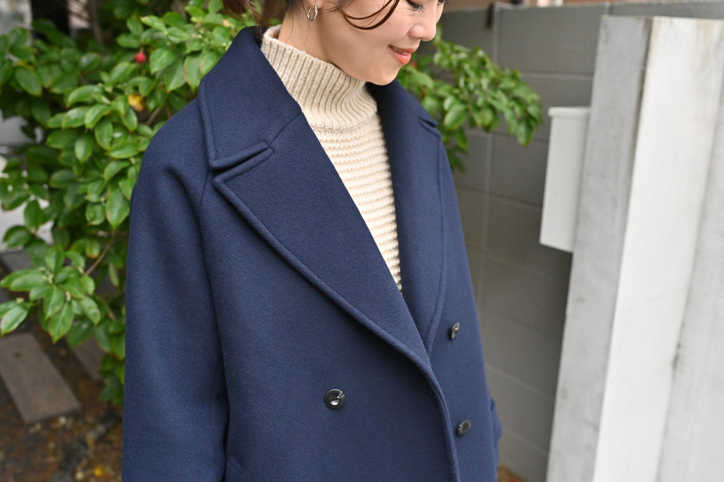 上質ウール100％のテーラードコート