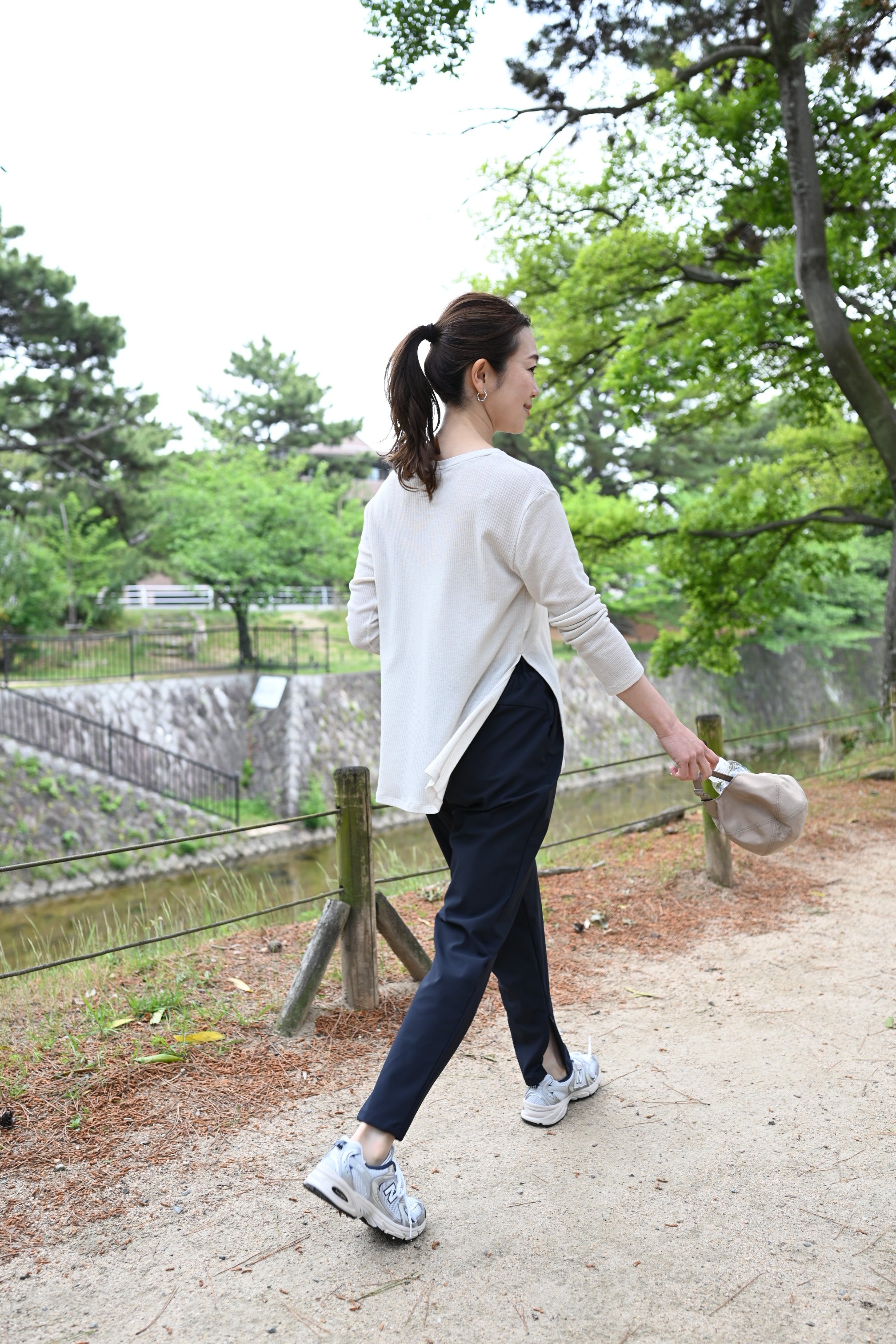 OURHOMEストレッチテーパードパンツ（UVカット、接触冷感、吸水速乾） ストレッチテーパードパンツ｜おしゃれなヨガウェア・スポーツ