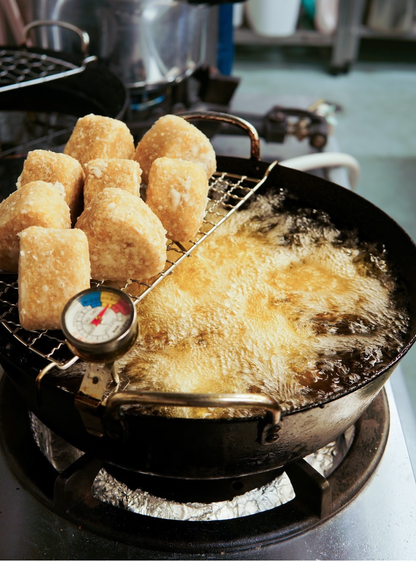 玄米揚げおにぎり専門店「すってんころりん」のおにぎり2種&ドリンクセット(お味噌汁つき) - OURHOME