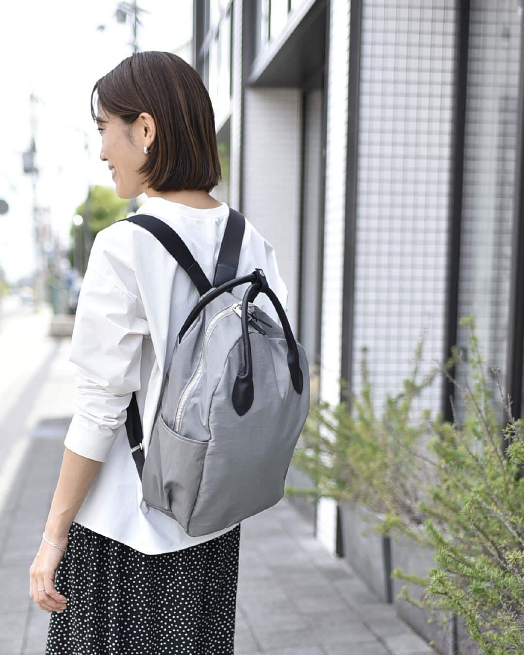 OURレザー持ち手の2wayリュック (ブラック) レザー持ち手の2WAYリュック – OURHOME