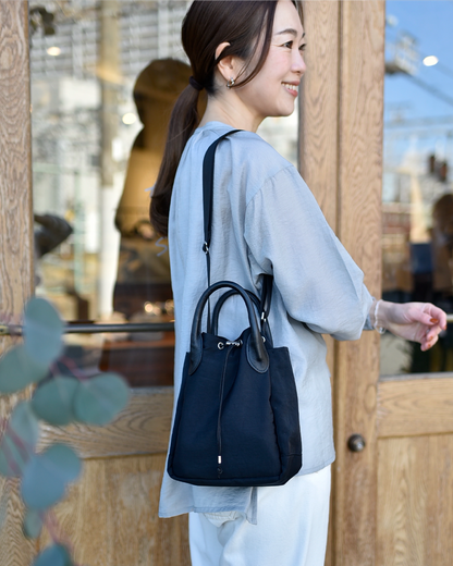 レザー持ち手のパンダショルダーバッグ – OURHOME レザー持ち手のパンダショルダーバッグ – OURHOME