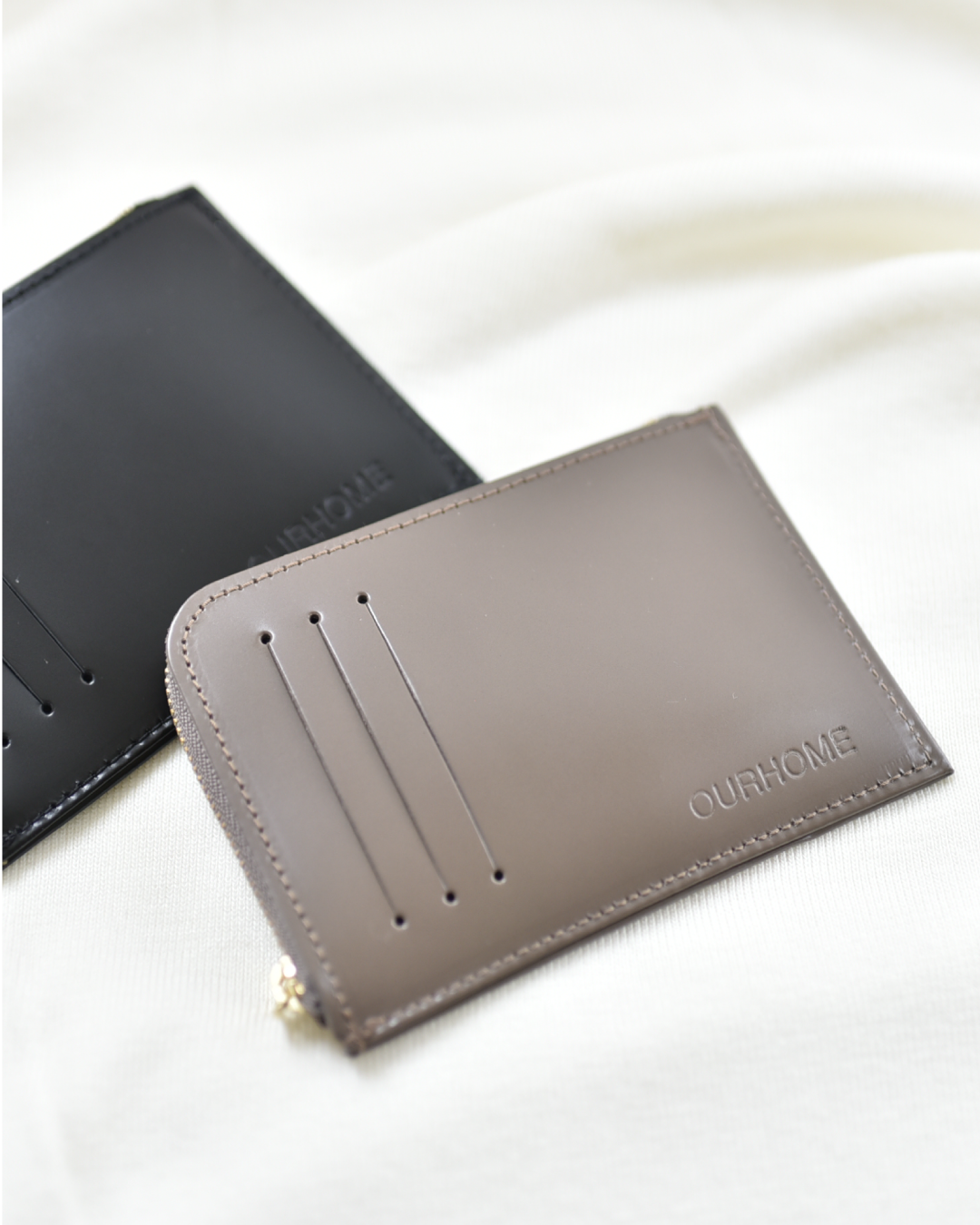 OURHOME スリムなレザーミディアム財布 スリムなレザーミディアム財布 – OURHOME