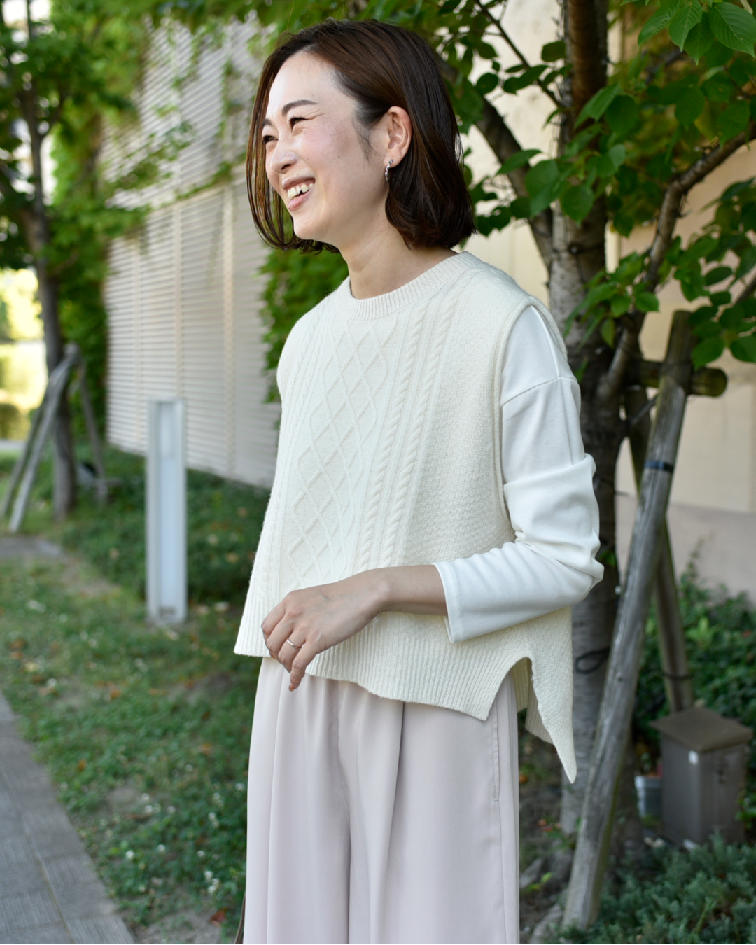 柔らかウールのニットベスト - OURHOME