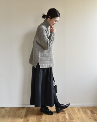 上質ウールのハイネックニット – OURHOME 上質ウールのハイネックニット – OURHOME