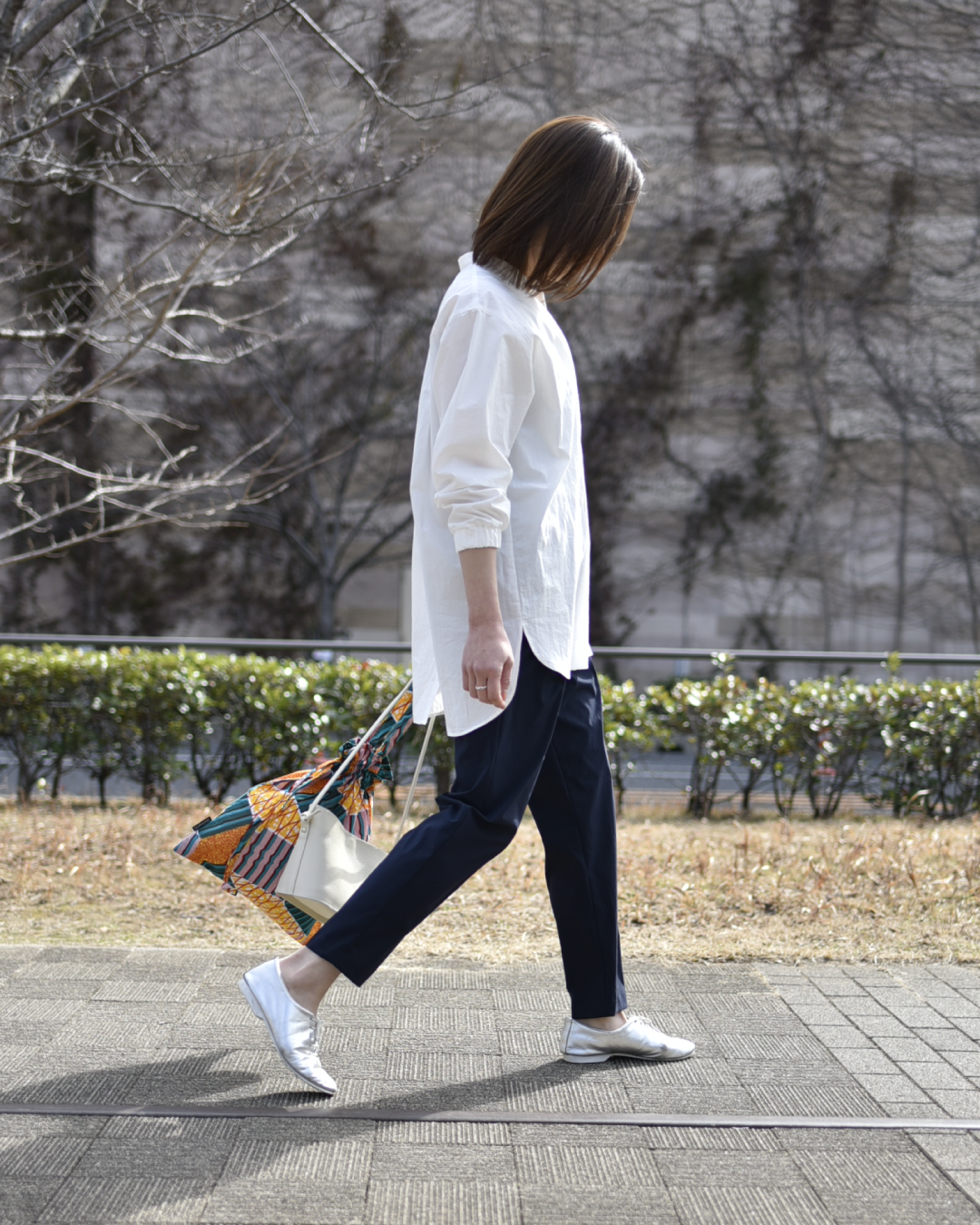 our アワーホーム すっきりシルエットのテーパードパンツ ベージュ すっきりシルエットのテーパードパンツ – OURHOME