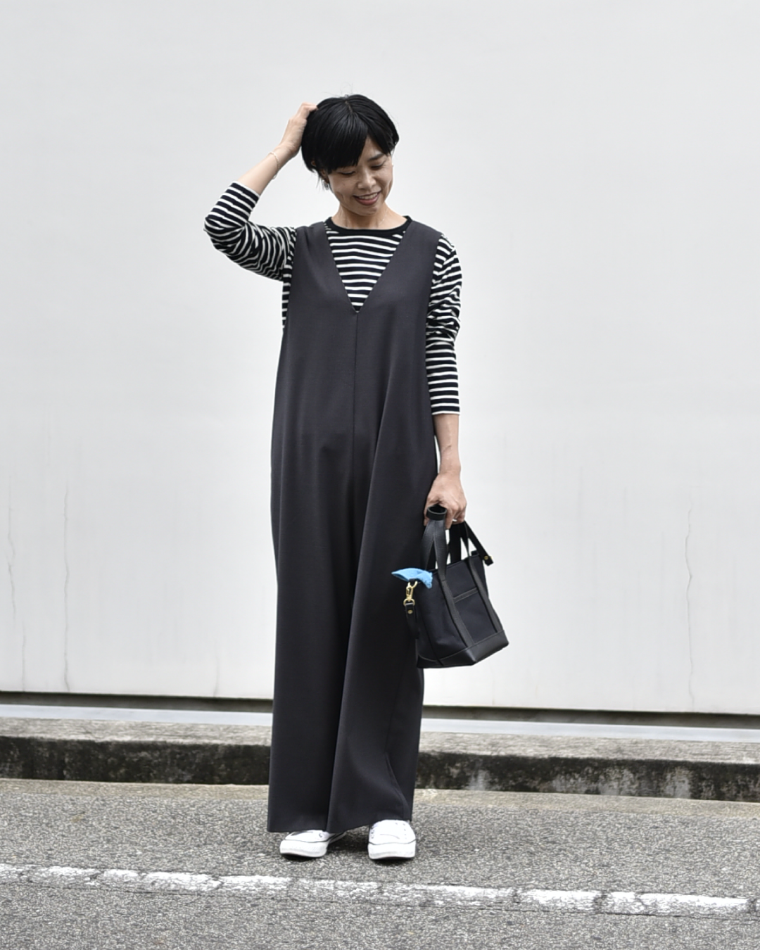 美品 OUR アワーホーム ゆったり シルエットの オールインワン OUR アワーホーム ゆったりシルエットのオールインワン ゆったり