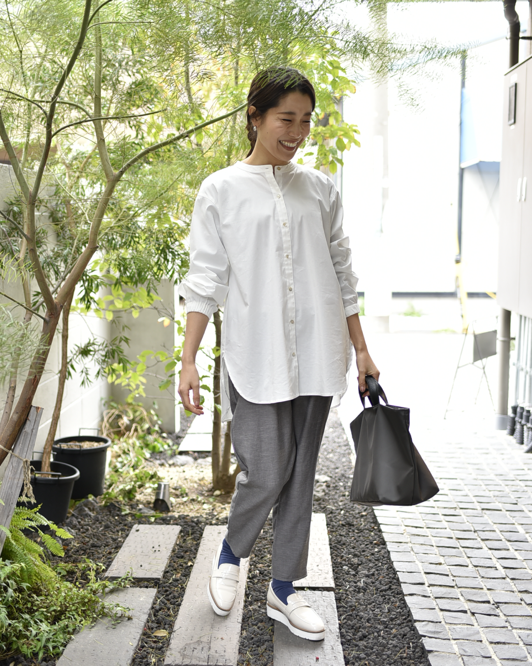 完璧すぎて可愛げがない 後ろギャザーのきれいめブラウス OURHOME – トップス