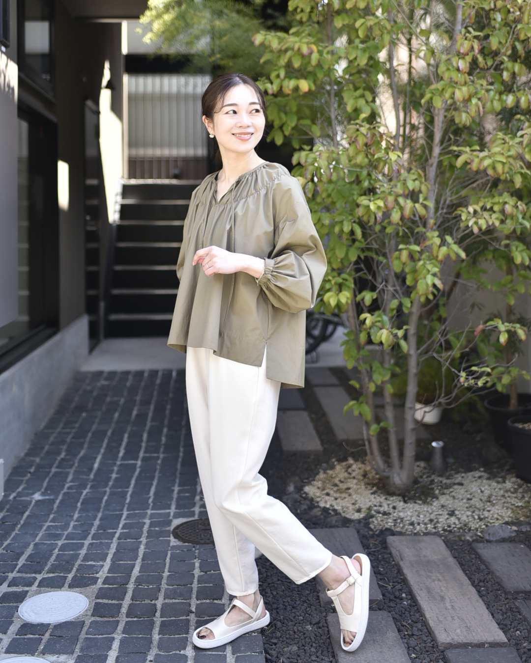 OUR⚫︎たっぷりギャザーのフレアブラウス たっぷりギャザーのフレアブラウス – OURHOME