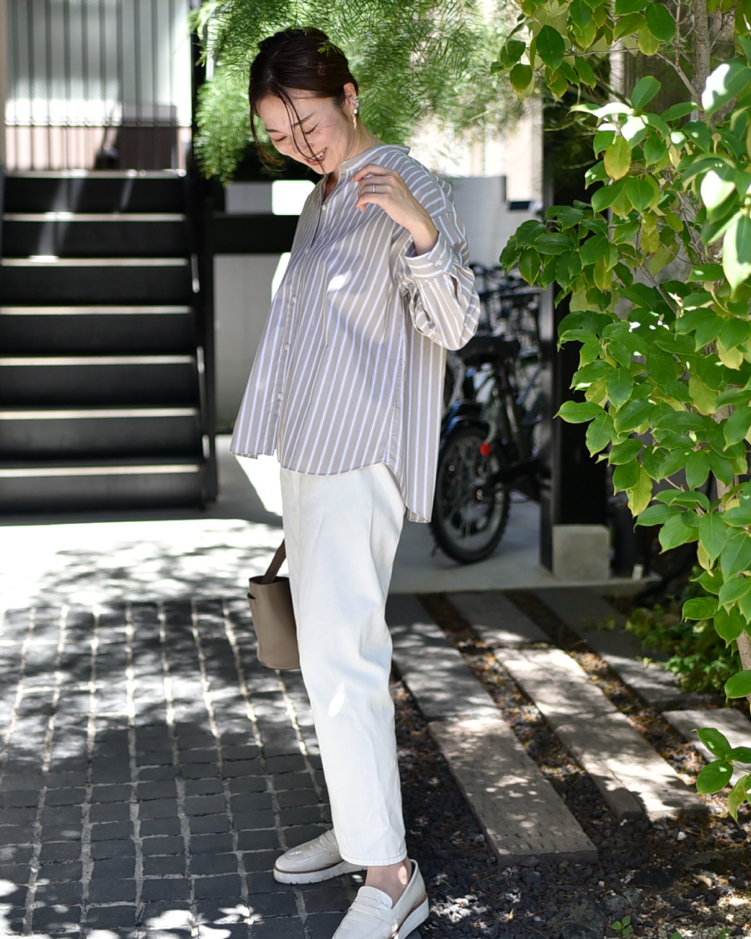 OUR 綿100%の播州織シャツ ベージュ系 綿100%の播州織シャツ – OURHOME