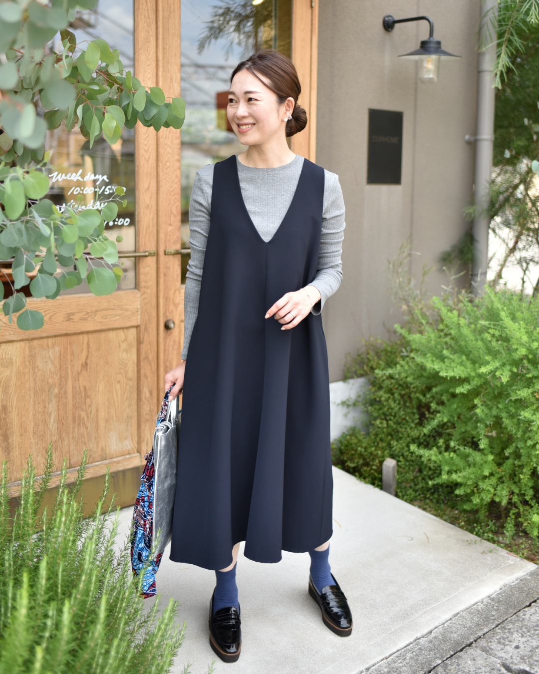 ツヤ感素材の長袖カットソー – OURHOME ツヤ感素材の長袖カットソー – OURHOME