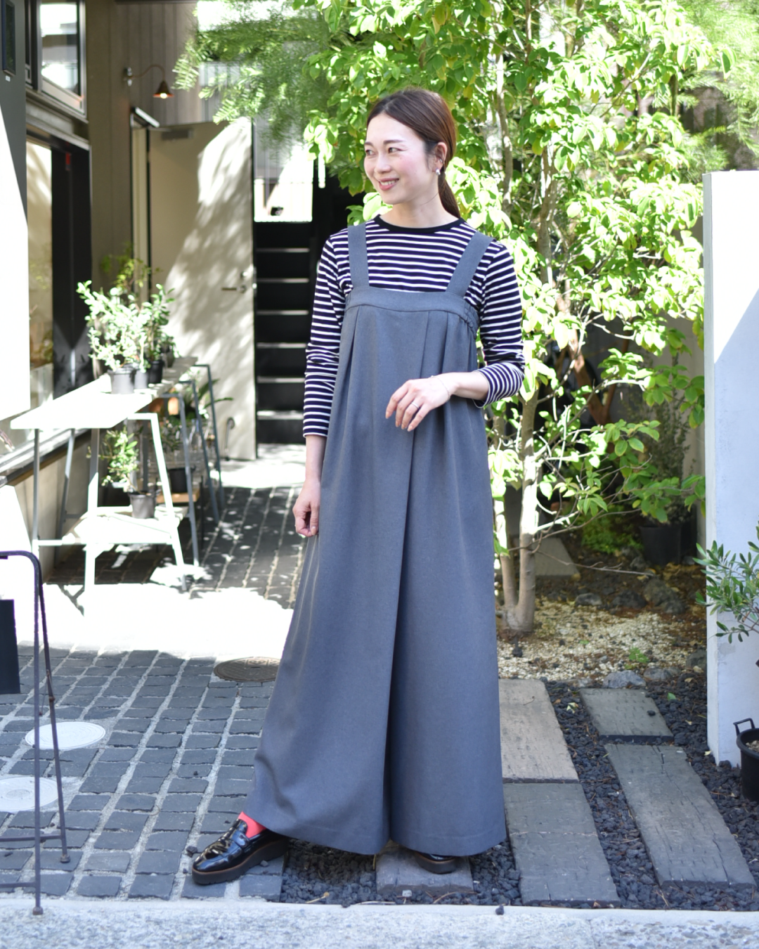 アワーホーム しなやか素材のラップ風サロペット ourhome しなやか素材のラップ風サロペットグレー