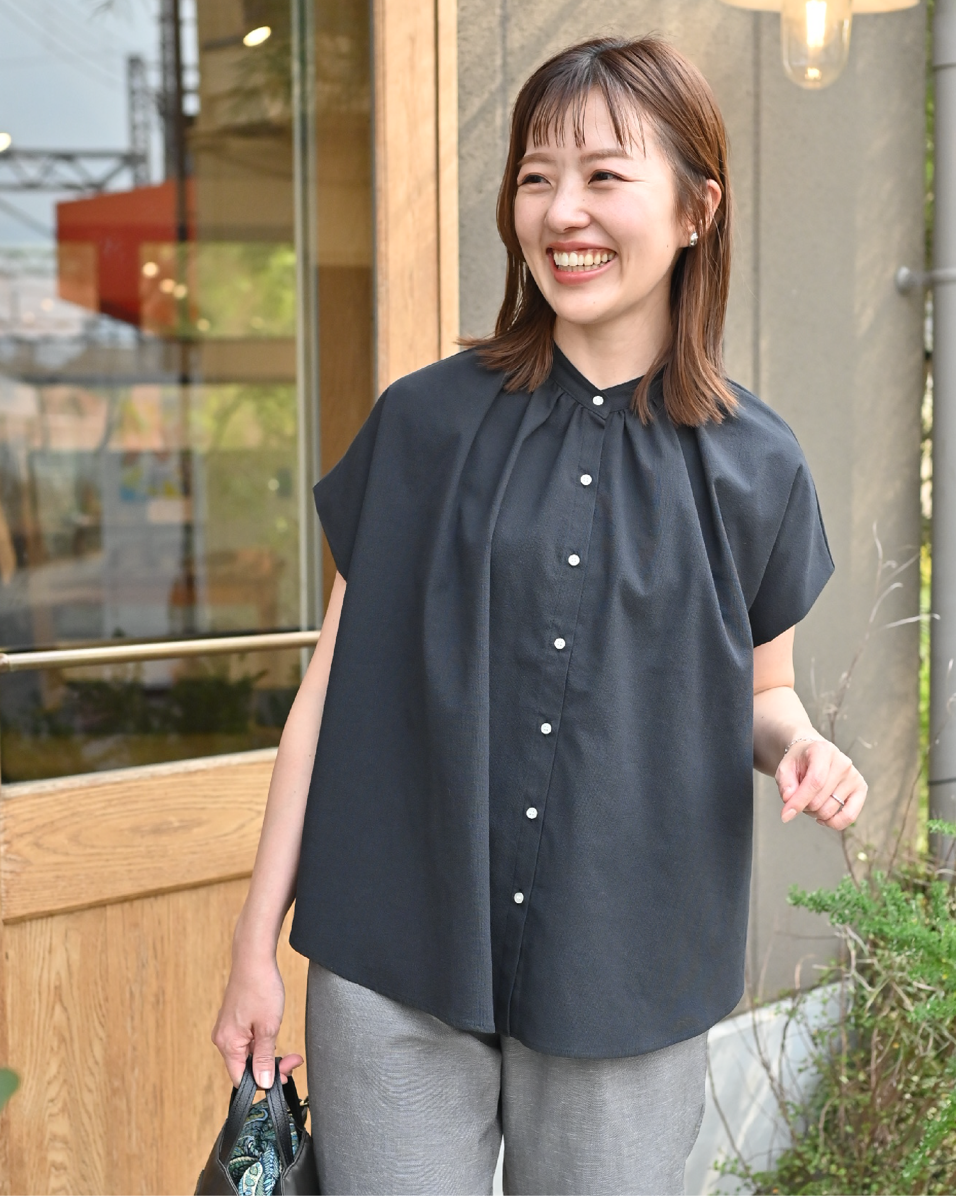 OUR 【洗える】【吸水速乾】サラッと涼しい二の腕すっきりブラウス サラッと涼しい二の腕すっきりブラウス – OURHOME