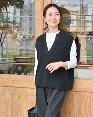 アルパカ混の洗えるニットベスト – OURHOME アルパカ混の洗えるニットベスト – OURHOME