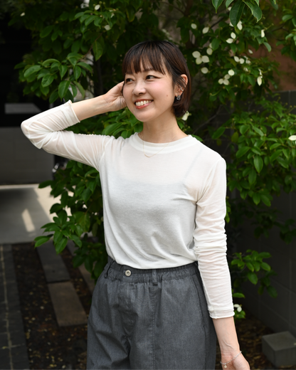 とろけるような肌触り、重ね着風カットソー