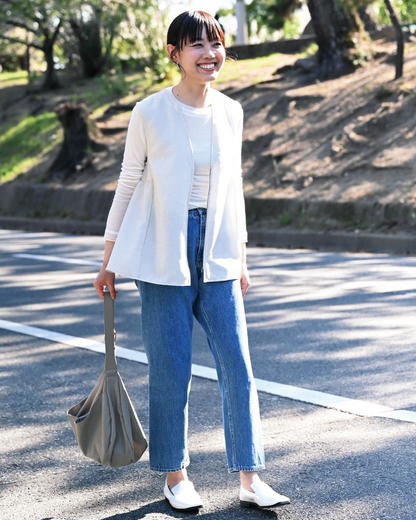 軽やか素材のジップベスト - OURHOME