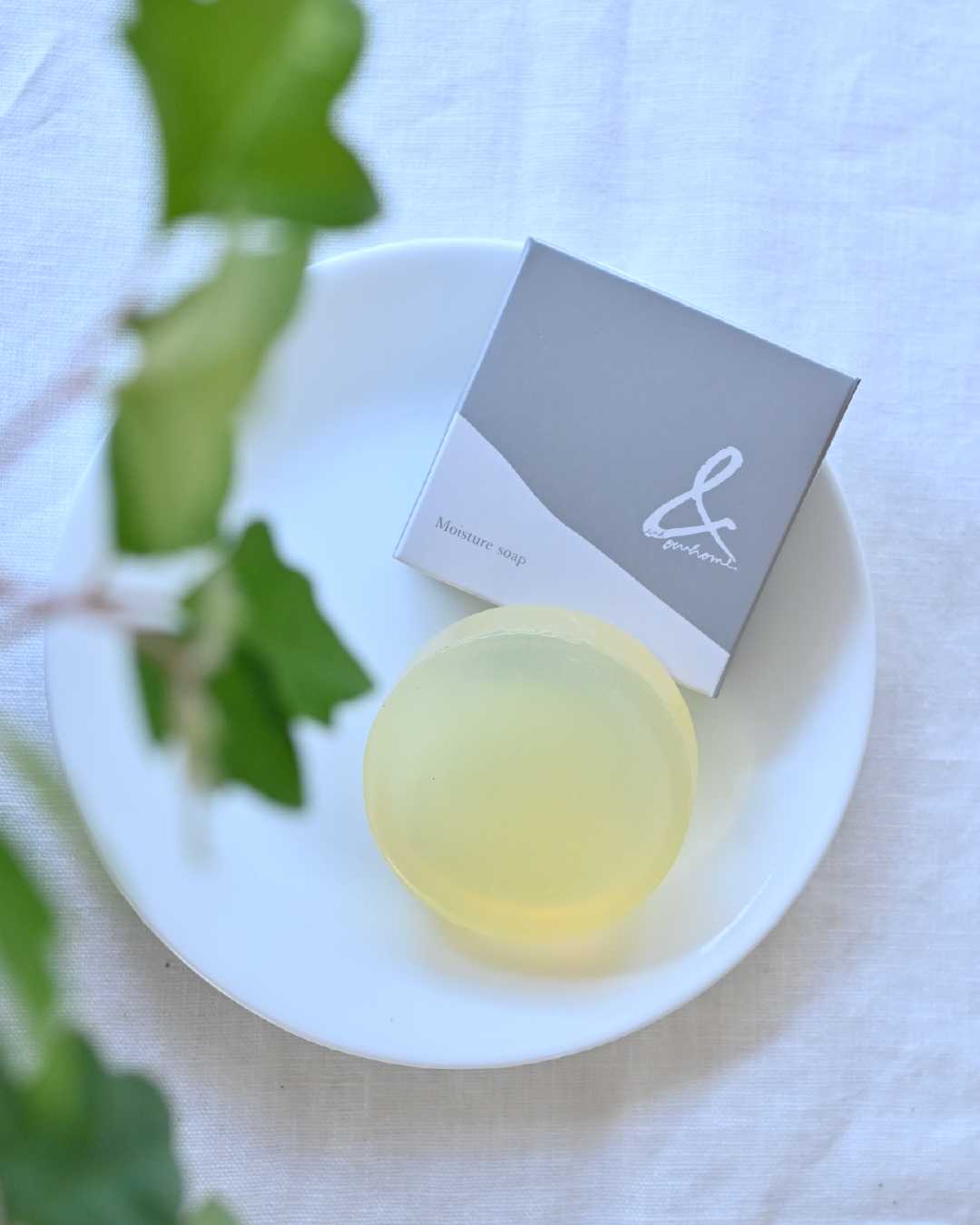 モイスチャーソープ〈枠練り石鹸〉