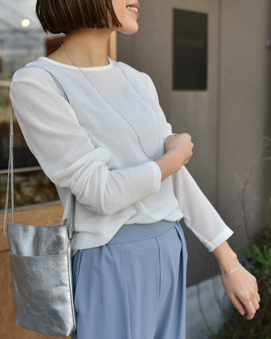 シアー素材の長袖プルオーバー シアー素材の長袖プルオーバー – OURHOME