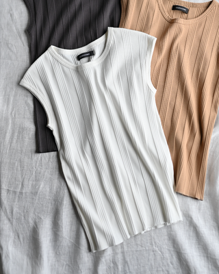 ランダムテレコの細見えタンクトップ – OURHOME