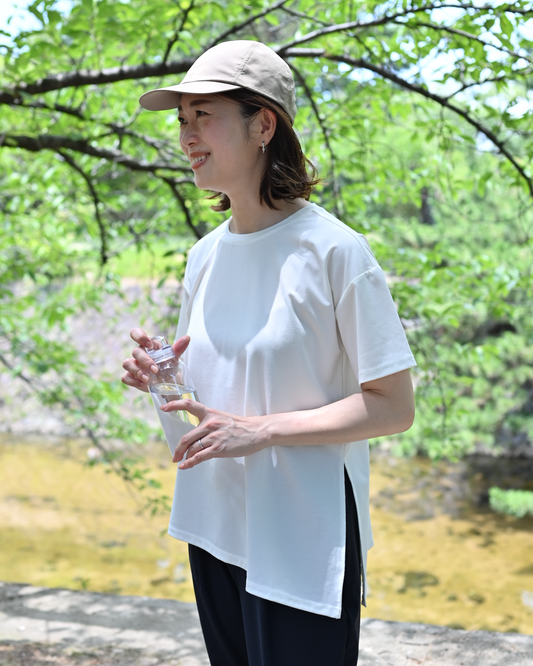 斜めラインですっきり見え、半袖Tシャツ（UVカット、接触冷感）