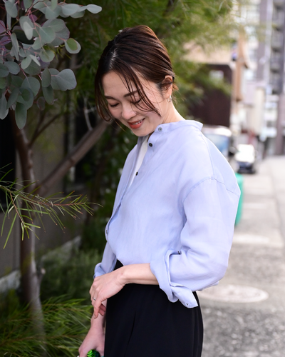 上品な透け感、リネン風シャツ