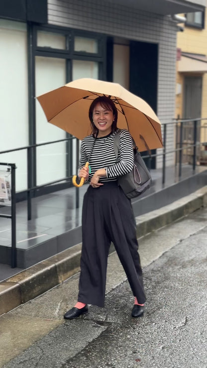 撥水レザーのやわらかスフレシューズ